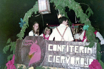 Carroza de El Ciervo Rojo en carnaval